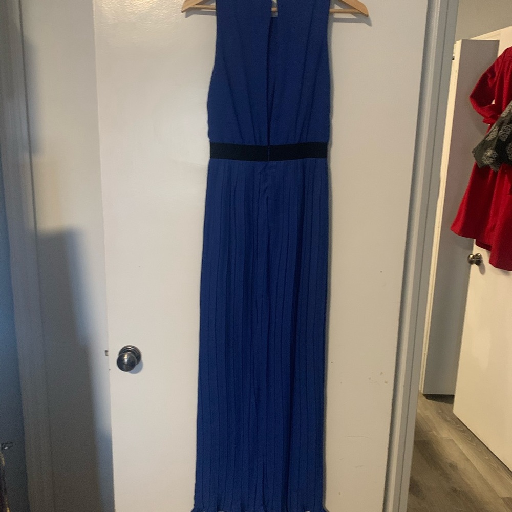 WYLDR GORGEOUS SEMI FORMAL DRESS